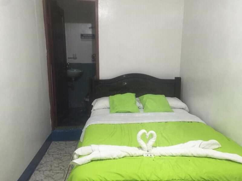 Hostal Albatros San Cristóbal Esterno foto